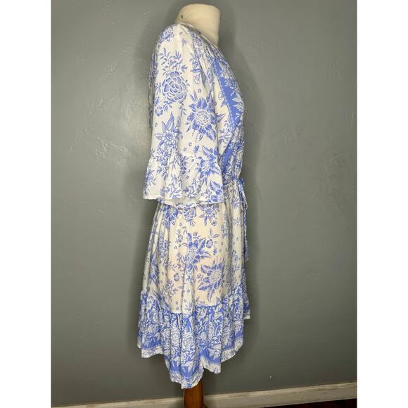 NWT Blue & White Floral Dress | Lightweight Mid-Sleeve Midi, Size Medium - Picture 4 of 8
